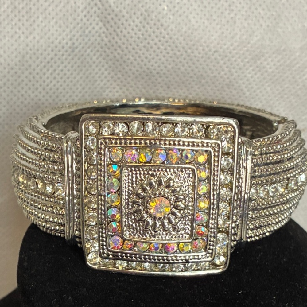 Iridescent large rhinestone silver cuff bracelet vintage
